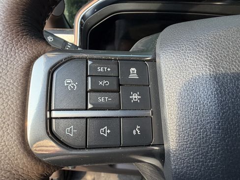 Used 2025 Ford F350 King Ranch w/ FX4 Off-Road Package AWD/4WD image 19