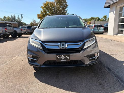 Used 2018 Honda Odyssey Elite image 3