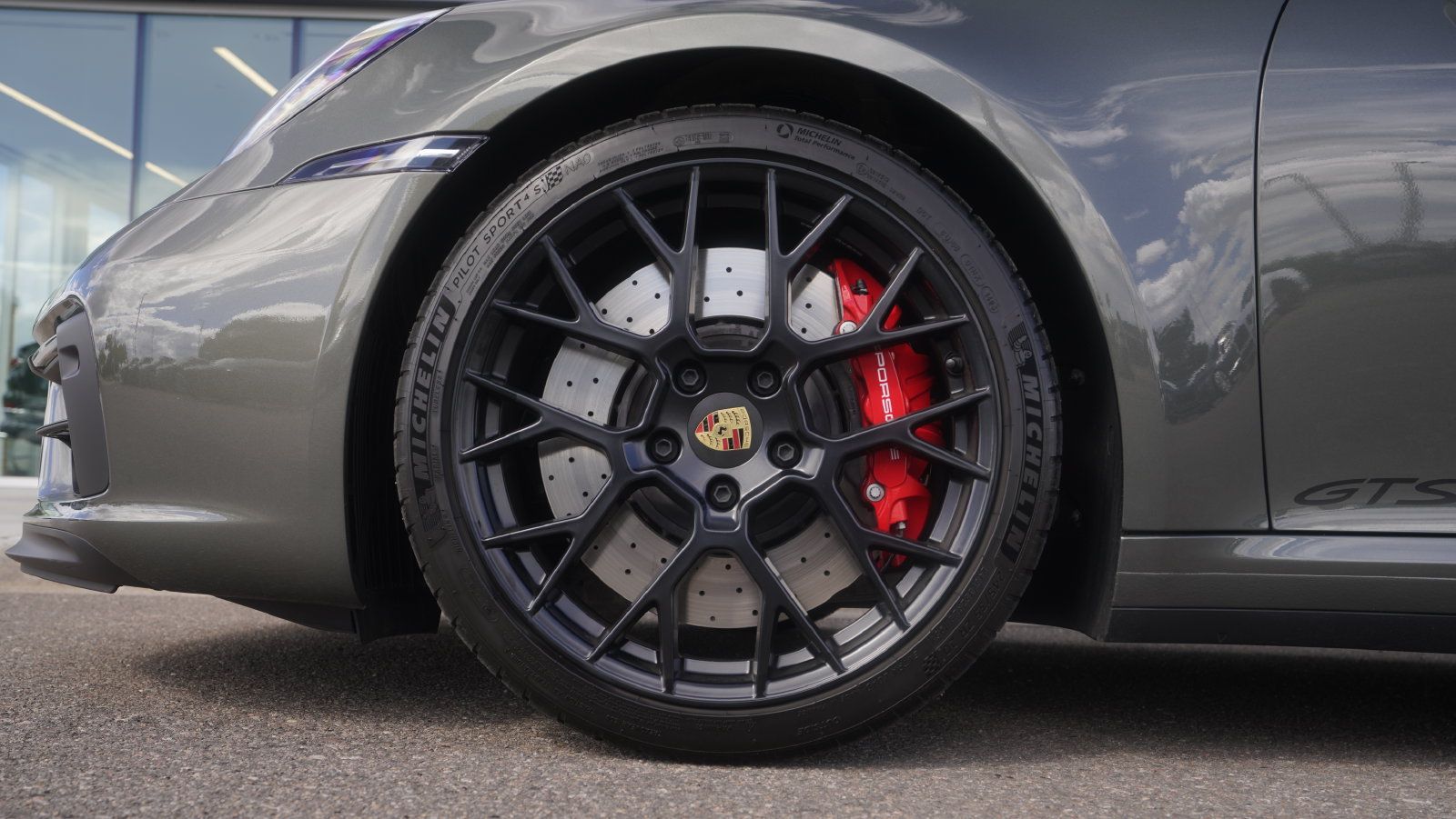 Used 2023 Porsche 911 Carrera GTS RWD image 6