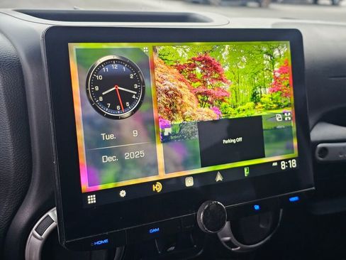 Used 2018 Jeep Wrangler Unlimited Sahara image 24