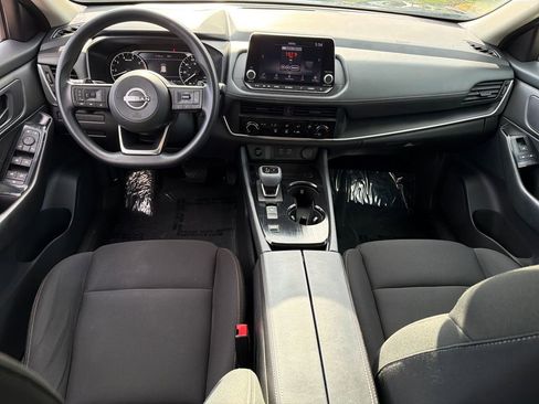 Used 2024 Nissan Rogue S FWD image 13