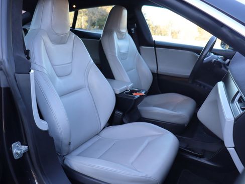 Used 2016 Tesla Model S 85D image 21