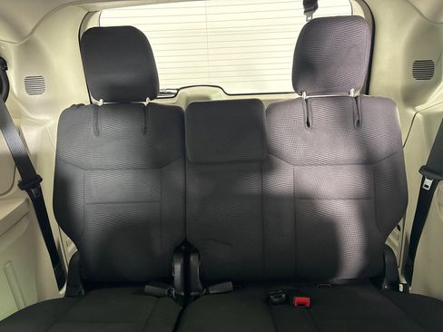 Used 2020 Dodge Grand Caravan SE w/ UConnect Hands-Free Group image 21