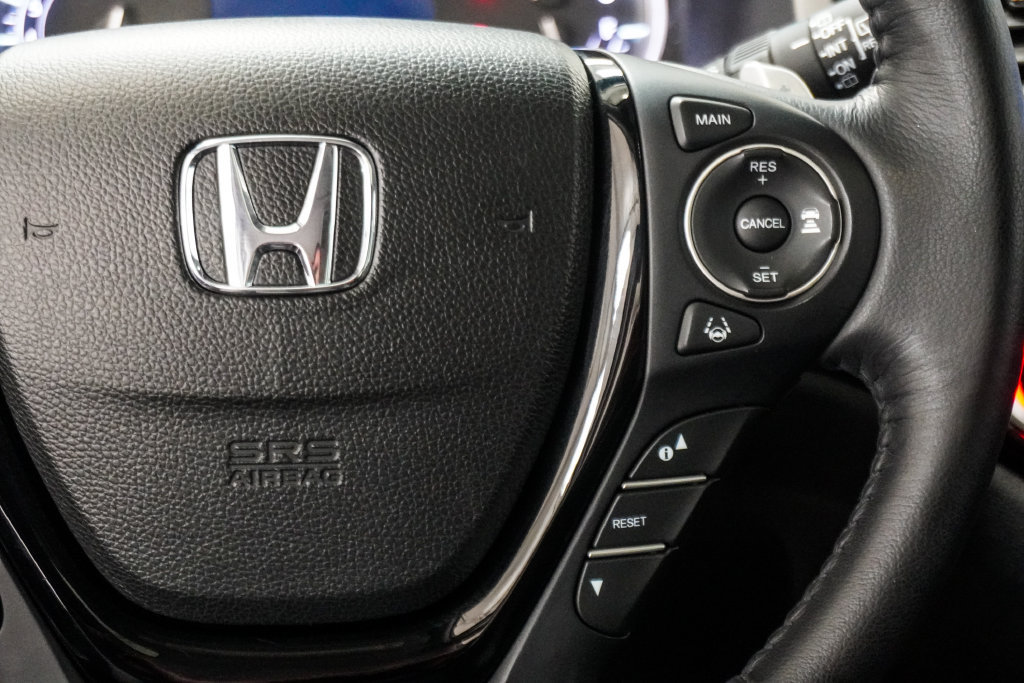 Used 2017 Honda Pilot Touring image 17