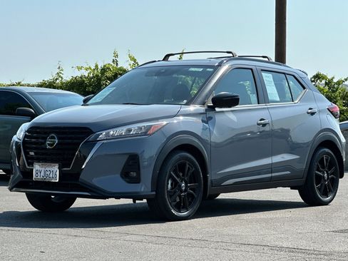 Certified 2021 Nissan Kicks SR w/ Interior Electronics Package FWD image 8