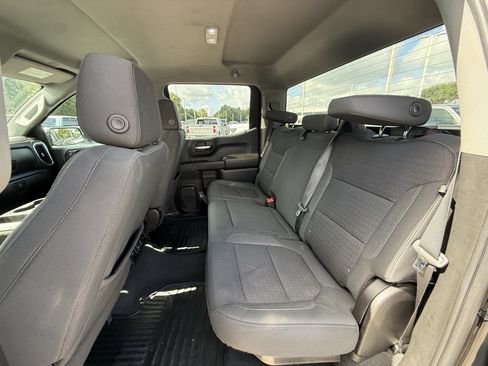 Used 2022 Chevrolet Silverado 1500 LT AWD/4WD image 28