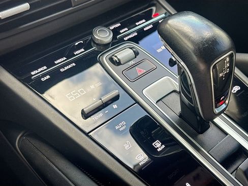 Used 2020 Porsche Cayenne S AWD/4WD image 17