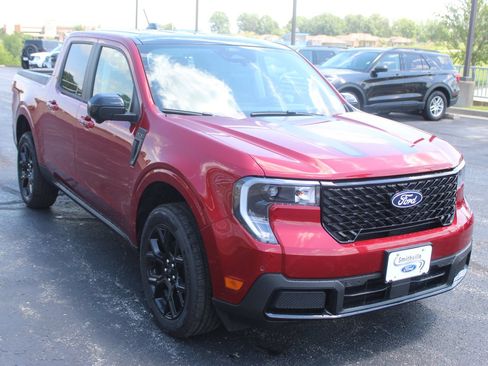 New 2026 Ford Maverick Lariat w/ Black Appearance Package AWD/4WD image 9