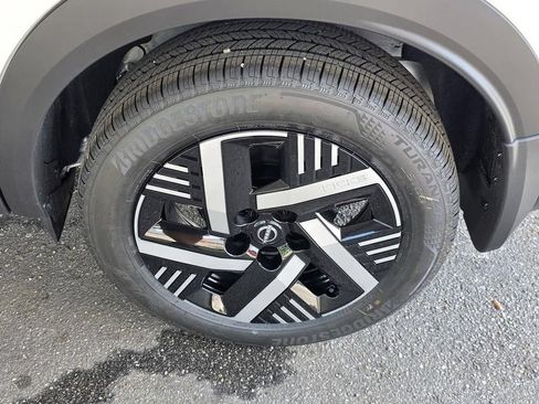 Used 2026 Nissan Kicks SV FWD image 31