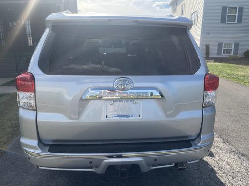 Used 2010 Toyota 4Runner SR5 image 10