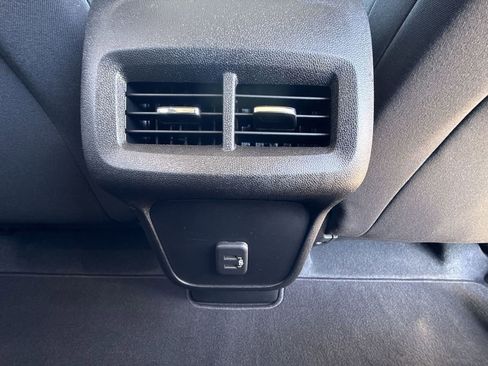 Used 2022 Chevrolet Equinox LT image 18