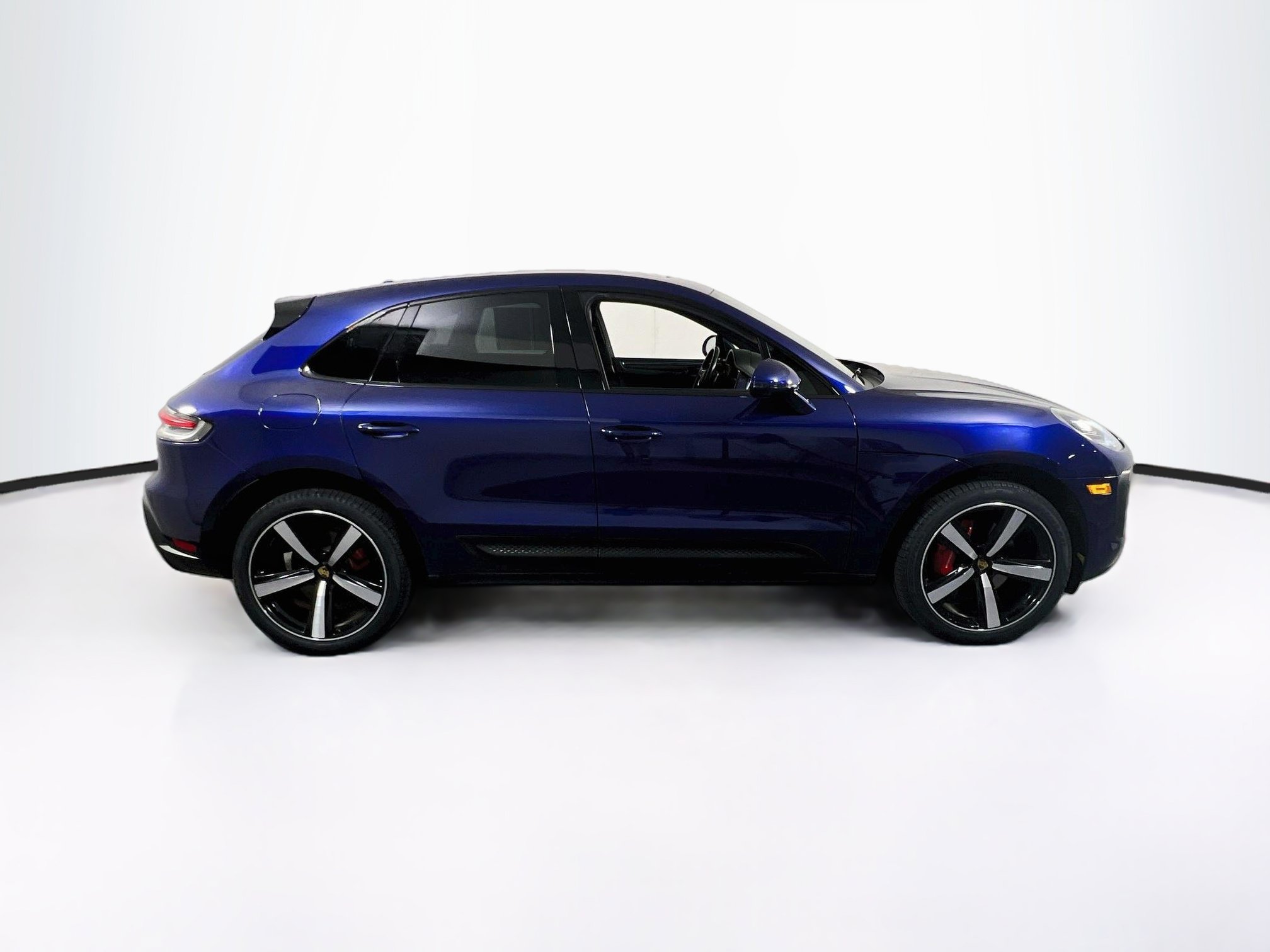 Used 2023 Porsche Macan S AWD/4WD image 4