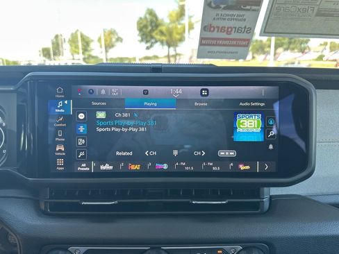 New 2025 Jeep Gladiator Sport image 68