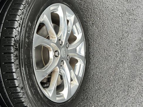 Used 2021 Jeep Grand Cherokee Summit image 23