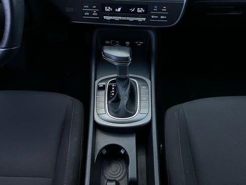 Used 2025 Hyundai Kona SEL image 15