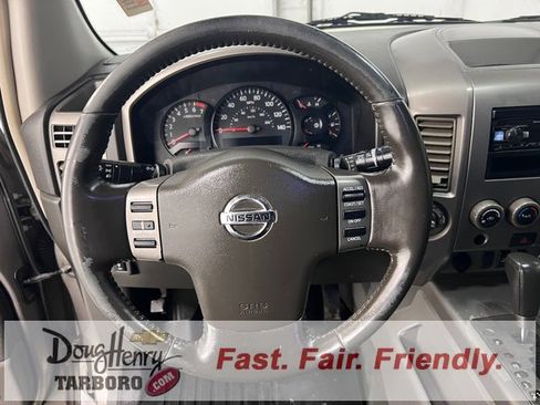 Used 2006 Nissan Titan SE image 35
