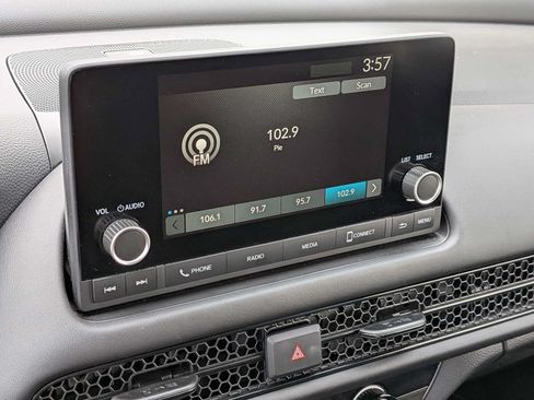 Certified 2025 Honda HR-V LX image 26