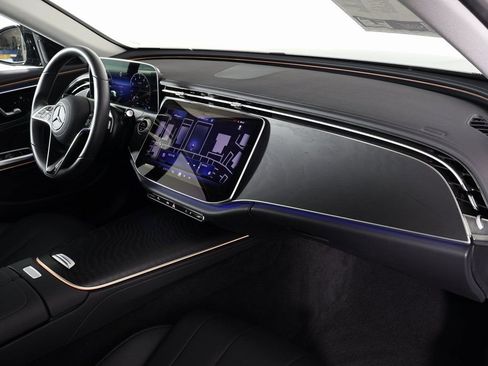 Certified 2025 Mercedes-Benz E 350 Sedan image 9