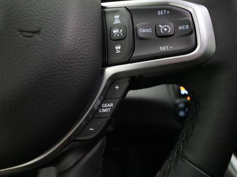 Used 2025 RAM 1500 Big Horn AWD/4WD image 20