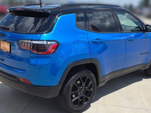 Certified 2023 Jeep Compass Latitude AWD/4WD image 6