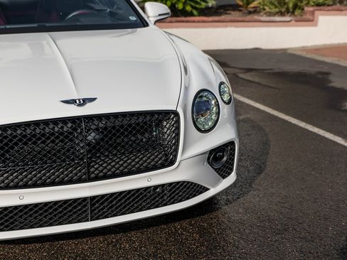 Used 2022 Bentley Continental GT image 13