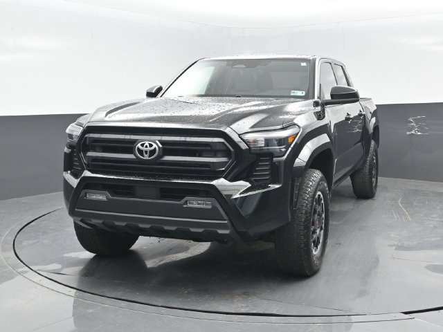 Used 2024 Toyota Tacoma SR5 AWD/4WD image 22