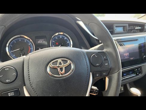 Used 2017 Toyota Corolla LE FWD image 6