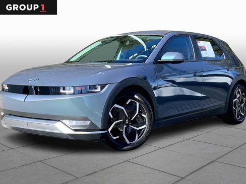 Used 2023 Hyundai Ioniq 5 SE image 1