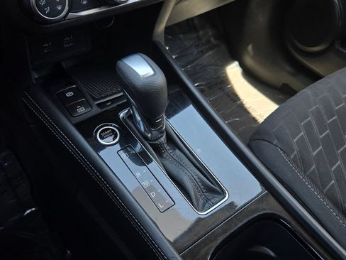 Used 2024 Nissan Kicks SV FWD image 17