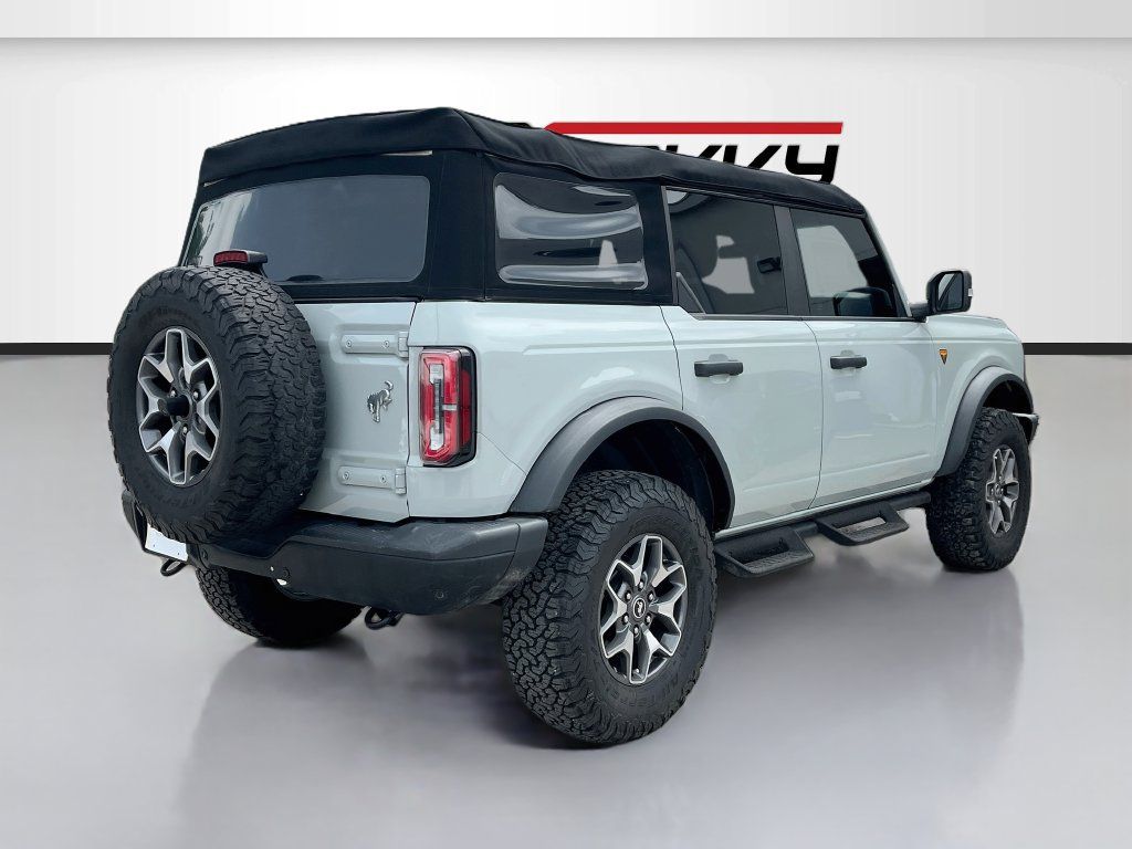 Used 2023 Ford Bronco Badlands AWD/4WD image 7