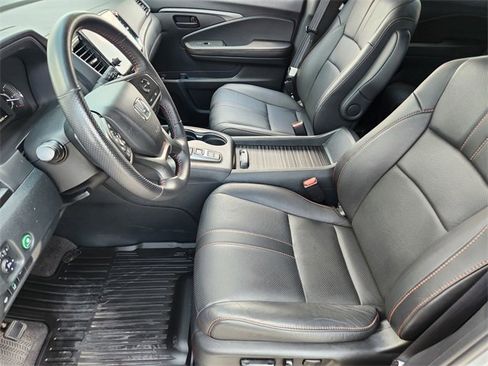 Used 2023 Honda Passport TrailSport image 14