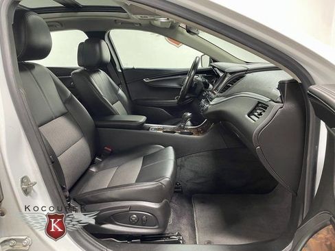 Used 2014 Chevrolet Impala LT w/ Convenience Package FWD image 24
