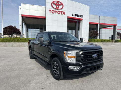 Used 2022 Ford F150 XLT w/ Equipment Group 301A Mid AWD/4WD image 3