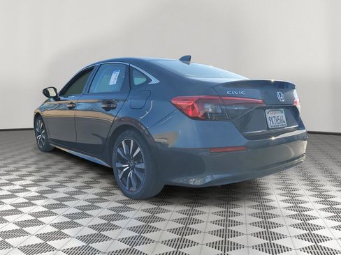 Certified 2024 Honda Civic EX image 4