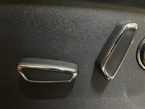 Used 2022 Ford F150 Lariat w/ Equipment Group 502A High image 12