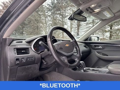 Used 2015 Chevrolet Impala LT w/ Convenience Package image 7