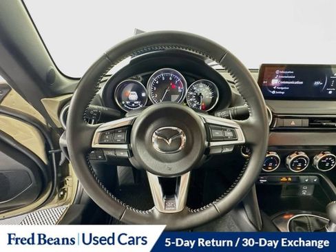 Used 2024 MAZDA MX-5 Miata RF Grand Touring RWD image 16
