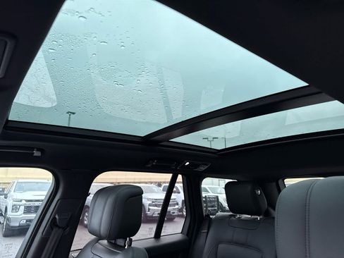 Used 2022 Land Rover Range Rover Westminster Edition image 14