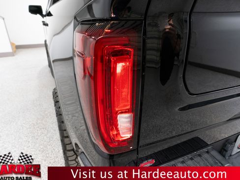Used 2021 GMC Sierra 1500 AT4 w/ AT4 Premium Package image 9