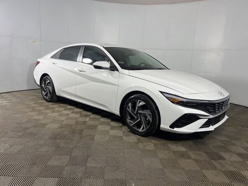 New 2026 Hyundai Elantra Limited image 8