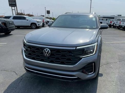 Used 2024 Volkswagen Atlas SEL Premium R-Line AWD/4WD image 5