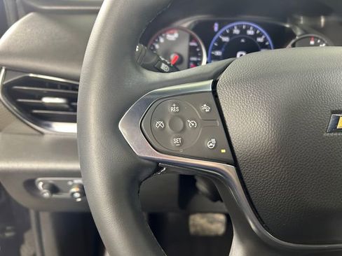 Used 2023 Chevrolet Traverse Premier image 16