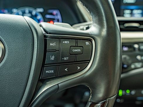 Used 2019 Lexus ES 350 w/ Premium Package FWD image 21