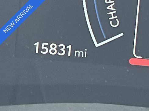 Used 2025 Toyota Camry LE w/ Convenience Package image 32