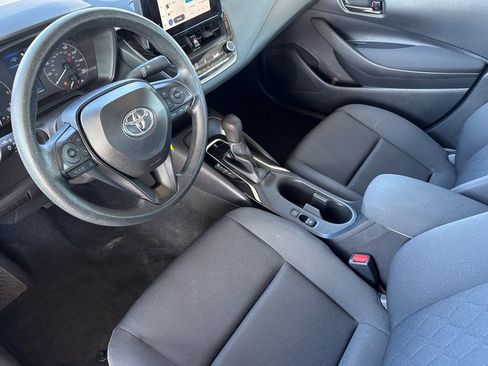Used 2025 Toyota Corolla LE image 5