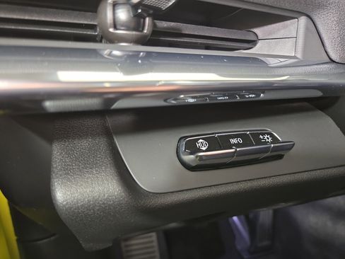 Certified 2020 Chevrolet Corvette Stingray Preferred Cpe w/ 2LT Preferred Equipment Group image 28