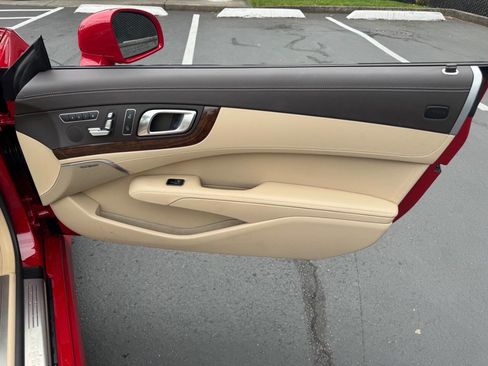 Used 2013 Mercedes-Benz SL 550 image 16