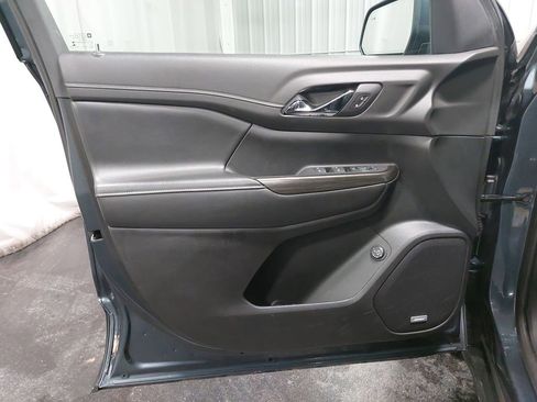 Used 2019 GMC Acadia SLT image 30