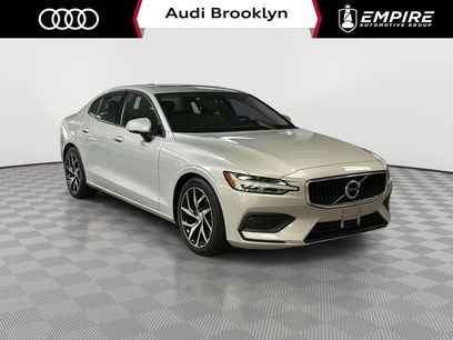Used 2019 Volvo S60 T6 Momentum