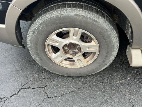 Used 2003 Ford Expedition Eddie Bauer image 35